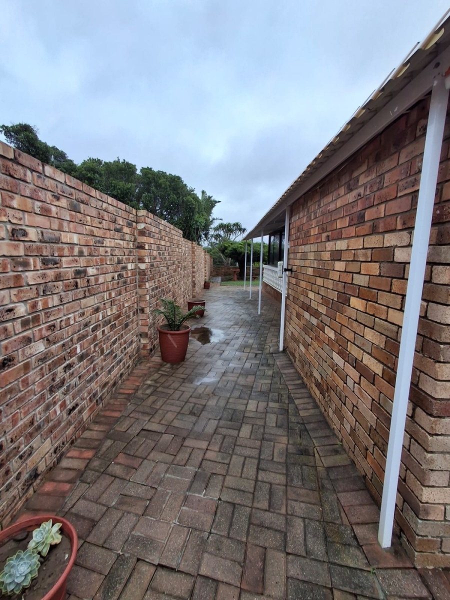 3 Bedroom Property for Sale in Seafield Eastern Cape